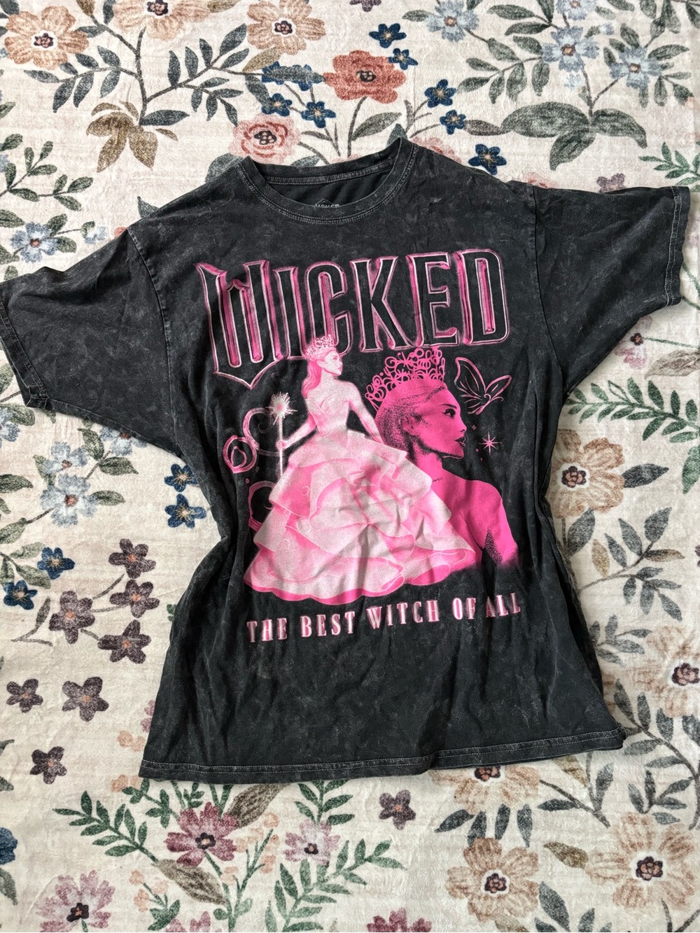 Wicked Hot Topic Glinda Tee